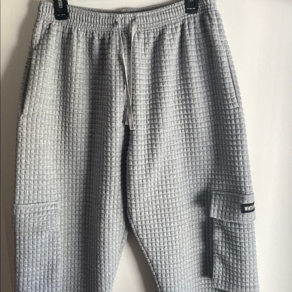 White Fox Boutique Gray Waffle Knit Thick Joggers/Sweatpants Size Large - Picture 3 of 7